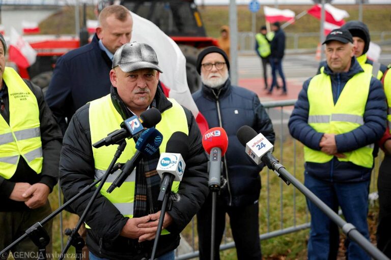 Польща може повністю перекрити кордон з Україною