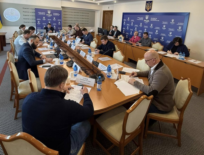 Укрзалізниця хоче підвищити тарифи, що обговорили на комітеті